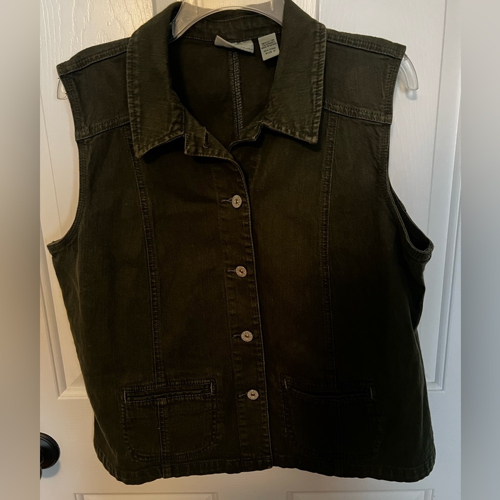Chico's Platinum Khaki Green Cotton-Blend Vest - Picture 2 of 7